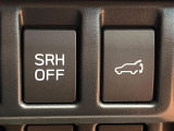 【パワーバックドア】スマートキーや運転席のボタンを押すだけでリアゲートが自動で開閉します!荷物を持っている時や、高い位置にあるバックドアを閉める際に便利な機能です♪