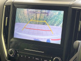 【フロント&サイド&バックカメラ】ドライバーから見にくい死角部分を映像で確認できるカメラを各所に装着。見通しがきかない場所や住宅密集地などを運転することが多い人におすすめの安心装備です。