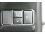 【オートマチックハイビーム】先行車や対向車のライトを認識し、ハイビームとロービームを自動で切り替える機能です♪
