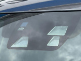 【i-ACTIVESENSE】走行中に前方の車両等を認識し、衝突しそうな時は警報とブレーキで衝突回避と被害軽減をアシスト。より安全にドライブをお楽しみいただけます。