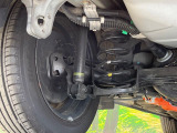 お車を安心してお乗りいただく為には、足回りの定期点検が欠かせません。サービスサポート(有償保証)では無料点検もご提供しており、安心のカーライフをお過ごしいただけるサポート体制が整っています。