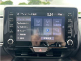 ディスプレイオーディオを装備。スマホとクルマをつなぐことで、これまでのナビに加えて、いろんなサービスが楽しめます。