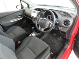 シンプルで使いやすいデザインの運転席です。