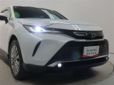 高輝度で点灯速度が速く、しかも消費電力の少ないLEDヘッドライトが装備されています!LEDの明るい光が走行中の視界の確保をサポートして、夜のドライブがより楽しく安全に運転できます♪