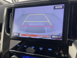 バックモニター付なので後退時に後方が見えるので安心。 車は構造上、死角がたくさんなので万が一を考えると必須ですね。 あくまで補助の為の装備、バックは目視で確認する事が重要ですよ。