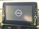 【メーカー純正ナビ】インテリアに溶け込むスタイリッシュな「専用設計」メーカーナビを装備♪視認性や操作性など基本性能にも優れ、より上質なカーライフをお楽しみいただけます。
