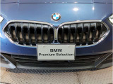 【キドニーグリル】BMWは約90年もの間、ほぼ全ての車両にひと目でBMWだと分かるこの特徴的なフロントグリルが備えられ、デザイン・アイコンとして親しまれてきました。