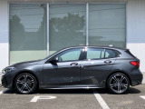 BMW Premium Selection 2年間走行距離無制限保証、安心もBMWクオリティ。BMWメカニックによる360度チェックの納車前点検。交換基準に達した部品があれば、BMW純正部品だけを使用し整備した後にお引渡しします。