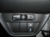 ETC装備車です、これさえあれば高速道路も楽々通行できます。お出掛けするのが好きな方には欠かせない装備です!