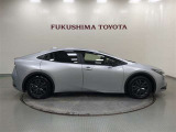【まるごとクリーニング】シートを取り外し、車内を徹底洗浄。隅々まで丁寧に仕上げています。