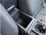 Audi正規ディーラーが高品質をお約束。高度な訓練・教育を受けたAudi専任メカニックが、100項目にもおよぶ精密な点検を実施。すべてクリアしたAudi車だけ、あなたのお手元に届けられるのです