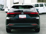 国家整備資格を取得しておりますメカニックが、大切なお客様のお車をご納車に向けて整備致します♪