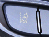 車線逸脱警報装置を装備しております。