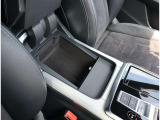 Audi正規ディーラーが高品質をお約束。高度な訓練・教育を受けたAudi専任メカニックが、100項目にもおよぶ精密な点検を実施。すべてクリアしたAudi車だけ、あなたのお手元に届けられるのです