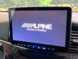 【大画面ナビ】人気の大型11インチナビを装備。存在感のある大画面はインパクト大!ナビ利用時のマップ表示は見やすく、テレビやDVDは臨場感がアップ!いつものドライブがグッと楽しくなります♪