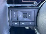 ステアリングスイッチも付いておりますので、運転中でも音量の変更など可能です。