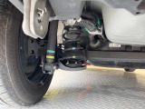 お車を安心してお乗りいただく為には、足回りの定期点検が欠かせません。サービスサポート(有償保証)では無料点検もご提供しており、安心のカーライフをお過ごしいただけるサポート体制が整っています。