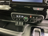 フロント両席にはシートヒーターが付いています!寒い日に便利な装備ですね。