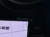 日産純正ナビゲーションMM317D-Wが付いています。
