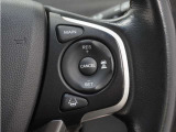 ◆アダプティブクルーズコントロール◆予め設定した車速内でクルマが自動的に加減速。前走車との適切な車間距離を維持しながら追従走行します。【LKAS】車線維持支援システムでステアリング操作を支援。