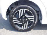 14インチアルミホイール!!格好良くてホイールがあなたの愛車をいっそう輝かせます☆