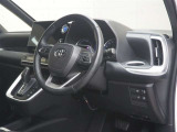 見通しのよいすっきりとした視界で、誰でも運転しやすいです。運転のしやすさは疲れにくさにも繋がりますよ♪