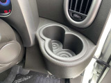 運転席ドリンクホルダーです。