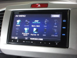 純正メモリーナビ(VXM-145VFi)を装着しております。AM、FM、CD、DVD再生、Bluetooth、音楽録音再生、フルセグTVがご使用いただけます。初めて訪れた場所でも安心ですね!