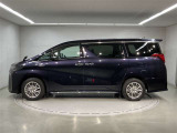 ご購入して頂いた車両は、ご納車前に、しっかり点検・整備してからの、ご納車になります。点検箇所は、エンジンオイル交換・ワイパーゴム・ブレーキ点検・調整・その他を確認のうえ、ご納車いたします。