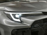LEDヘッドライトです。デザイン性がよくとても明るいので、夜間の走行や悪天候でも安心です。しかも長寿命!