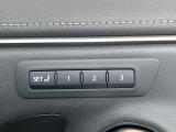 【メモリー機能付きパワーシート】ドライバーごとに設定したシート位置を記憶して、ボタン一つで切り替えできる便利な機能!運転する方が複数名いらっしゃるご家庭におすすめです♪