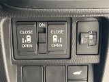 【両側パワースライドドア】スマートキーや運転席のスイッチで後席両側スライドドアの開閉が可能♪電動だから力を入れてドアを開ける必要が無く、小さなお子様でも簡単に開け閉めでき快適です♪