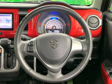 【純正革巻きステアリング】上質な革を使用することで、手にしっかり馴染みとても運転しやすいハンドルです♪