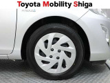 シンプルなデザインの純正ホイールキャップです。落ち着いたデザインですので車体と一体感があります。
