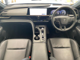 クラウンクロスオーバー 2.5 G アドバンスト レザー パッケージ E-Four 4WD 本革シート