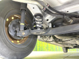 お車を安心してお乗りいただく為には、足回りの定期点検が欠かせません。サービスサポート(有償保証)では無料点検もご提供しており、安心のカーライフをお過ごしいただけるサポート体制が整っています。