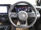 運転が楽しくなる明るく開放的な運転席まわりです。