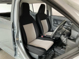 【運転席・助手席】内装ルームクリーニング済みです。しっかり綺麗にしていますので、是非、お確かめください。車に自信があるからこそ、是非一度ご来店頂き内外装も見てもらえると幸いです。