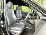 運転席シート廻りは使用感も少なく、良好な状態となっています。前オーナー様が丁寧に使っていたことがよくわかりますね。
