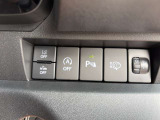 操作のしやすさが分かるスイッチ類。装備有無と配置、文字消えや使用感までチェックできます。