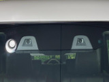 【スズキ セーフティサポート】走行中に前方の車両等を認識し、衝突しそうな時は警報とブレーキで衝突回避と被害軽減をアシスト。より安全にドライブをお楽しみいただけます。