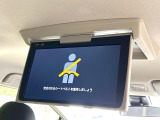 【フリップダウンモニター】大画面モニターで後席でもエンタメをお楽しみいただけます。小さなお子様にも大人気の装備です♪