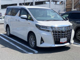 おひとり、恋人、ご友人、ご家族など、少人数でも大人数でもお出かけが楽しめます。この車で楽しいドライビングライフを送りましょう♪