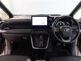 高いホールド性で運転姿勢が安定します。長距離ドライブでも疲れにくいのが魅力です。快適なドライビングライフをお送りください♪