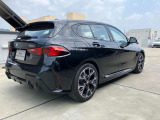 BMWのお車は、&ldquo;駆け抜ける歓び&rdquo;を体現しております。走行の安定性とコーナリングの良さを追求し、思い通りにハンドルの操作可能です。