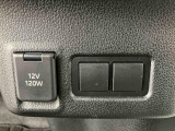 3.「認定中古車カルテ」は、走行距離や修復歴に加えてキズ・凹みの有無・状態や消耗品の交換、過去の整備状況がわかります。
