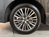 タイヤサイズは225/55R18です♪