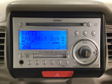 純正CDコンポにはCD再生のほかに、AUX入力端子がついてますので外部入力から音楽などを楽しめます。