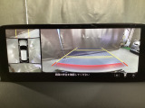 360度モニターは、4つのカメラによる前後左右・俯瞰映像でドライバーからは見えない領域の危険認知をサポート!全周囲の死角を減らし、狭い駐車場や幅寄せ、T字路の進入などの運転の安心感を高めますッ!
