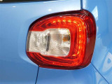 LEDテールライトです。省電力、高輝度のLEDは明るく照らすので夜間運転時の視認性を高めます。スタイリッシュな見た目で細かいところもこだわりたいあなたに!
